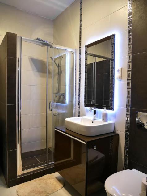 Fueredi Apartman Debrecen Luaran gambar